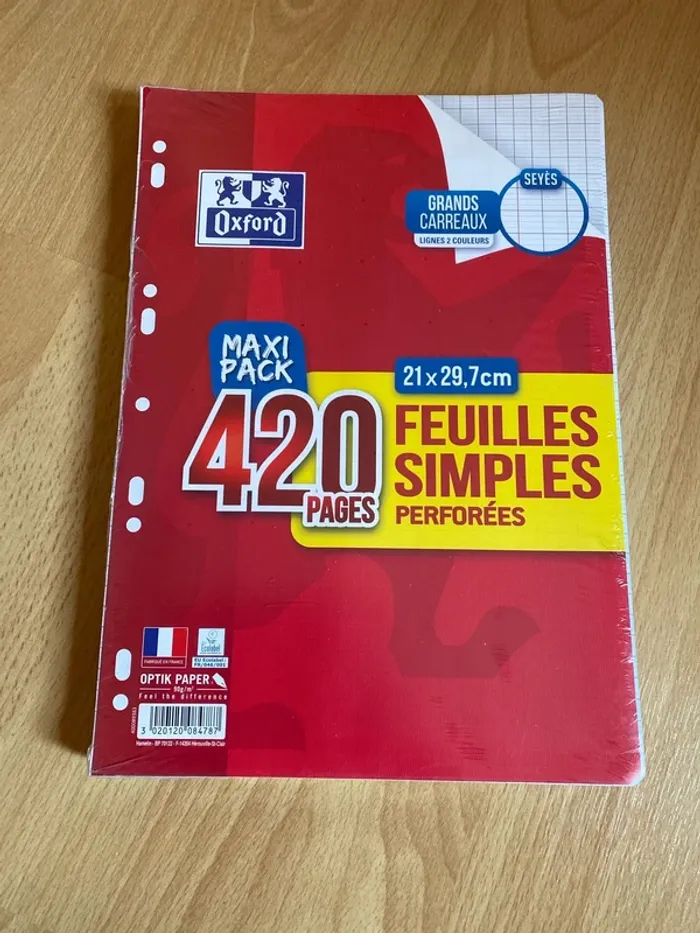 Feuilles simples perforées