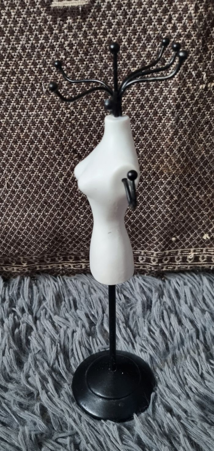Porte-bijoux forme de mannequin couture - photo numéro 5