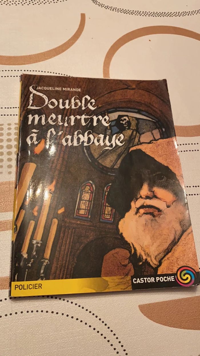 Double meurtre à l’abbaye de Jacqueline Mirande