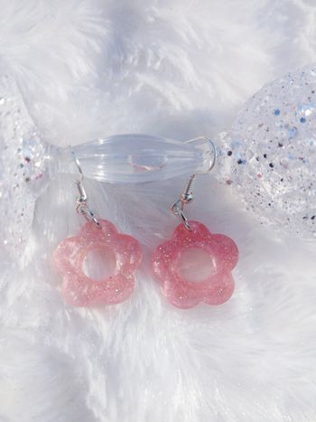 Boucles d'oreilles fleurs rose pailleté