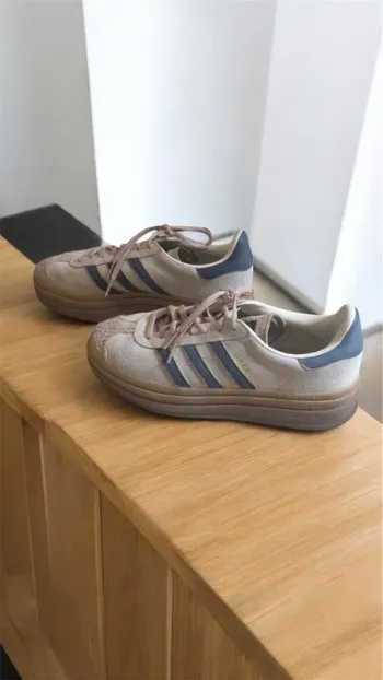 Baskets Adidas Chaussure Gazelle Bold