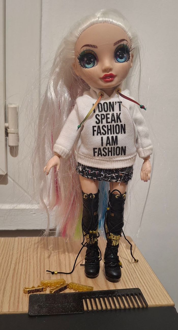 Poupées de collection Rainbow High à l'unité