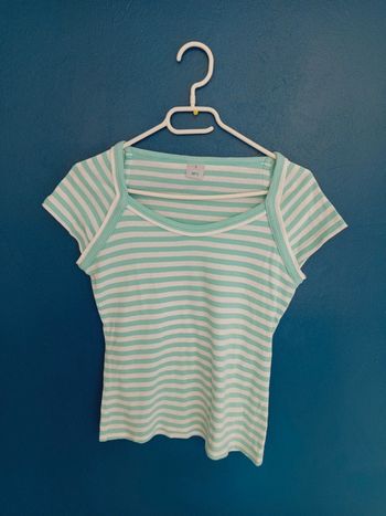 T-shirt rayé vert et blanc manches courtes