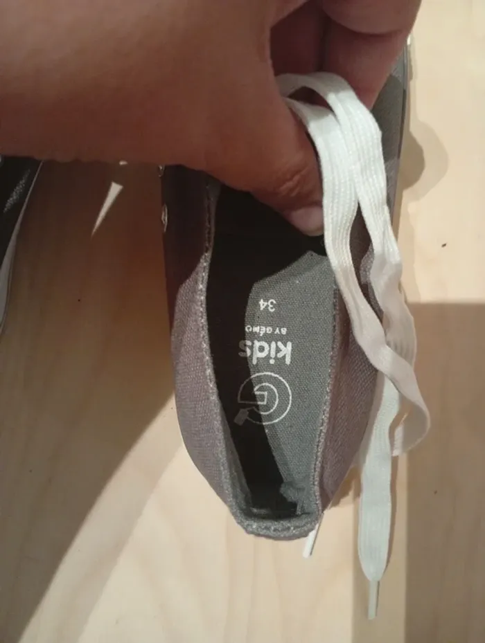 Basket toile NEUVE Taille 34 - photo numéro 3