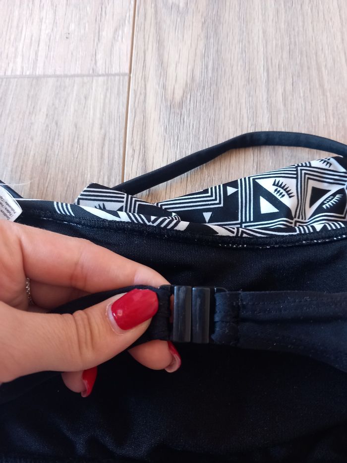 Haut de maillot de bain brassière gemo 14 ans très bon état - photo numéro 3