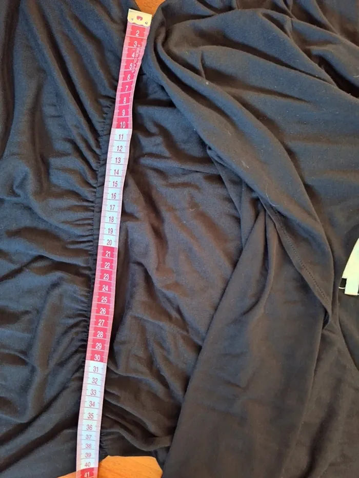 Robe noire fines bretelles - photo numéro 4