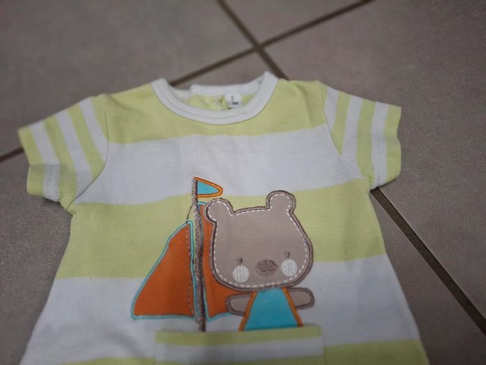 Combishort Bébé 1mois neuf - photo numéro 2
