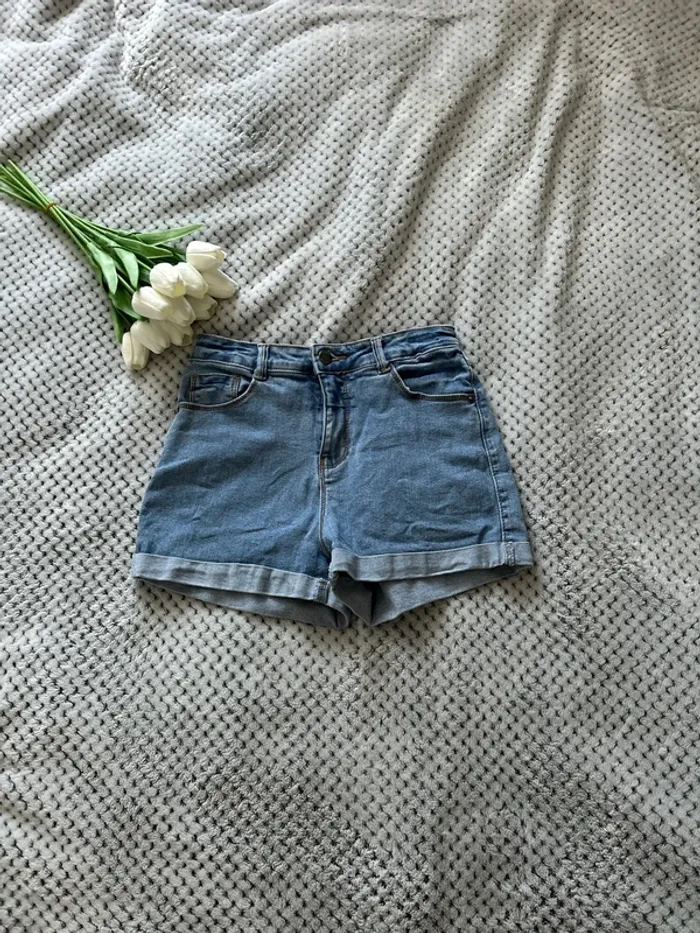 Short en jean en XS (14 ans)