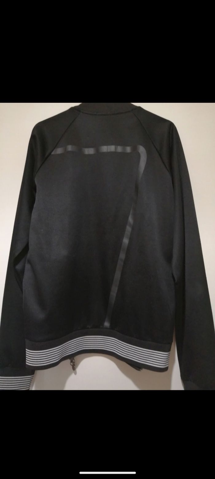 Belle veste  EAZ Emporio Armani noire. Taille M - photo numéro 2