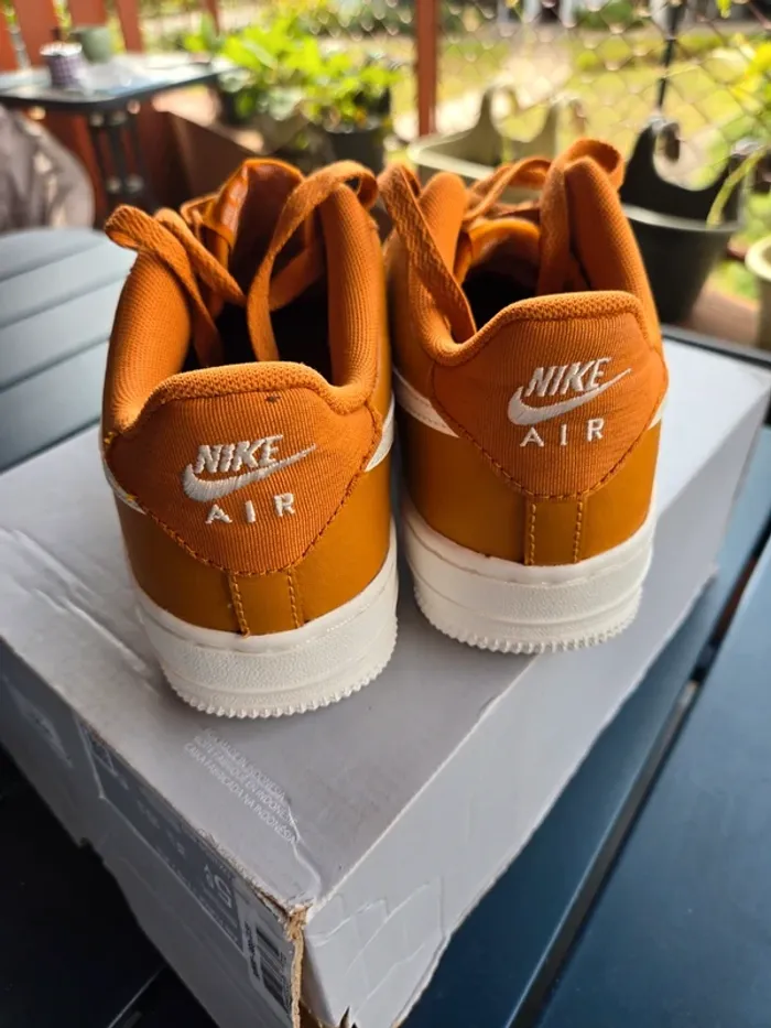 Nike air force 1 taille 38 neuves orange brun - photo numéro 5