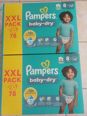 156 couches pampers taille 8