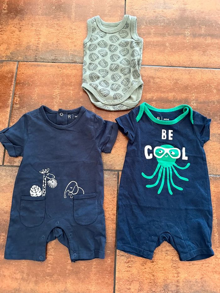 Lot R mini barboteuse et body