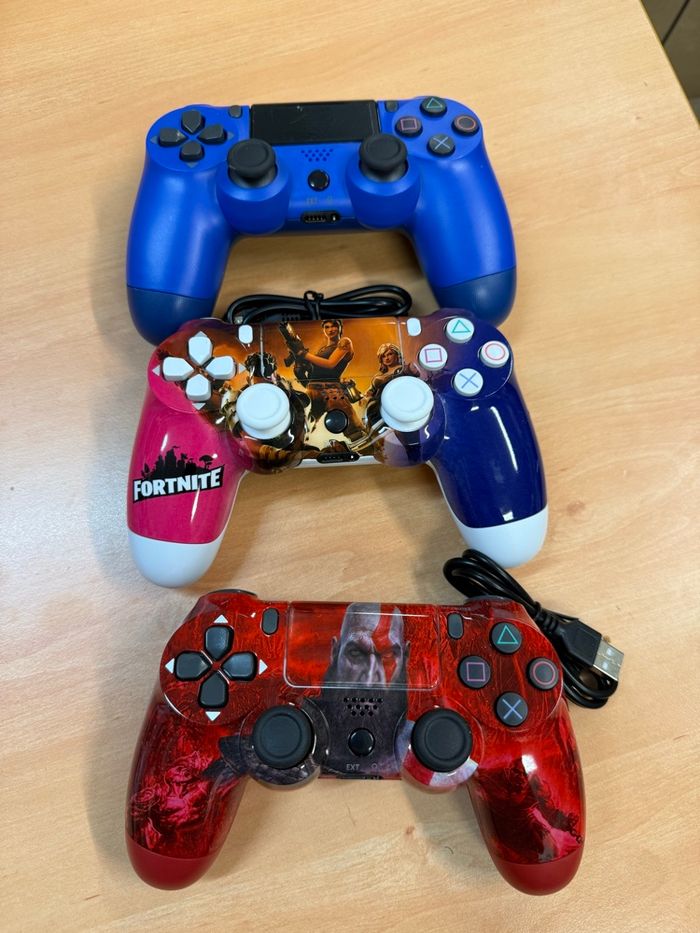 Manette PS4 neuf - photo numéro 2