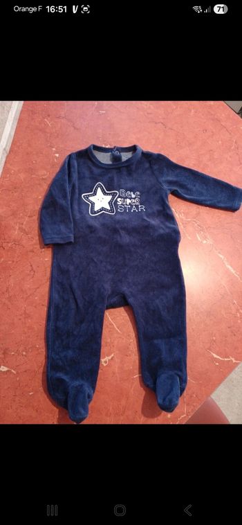 Pyjama bébé taille 9 mois