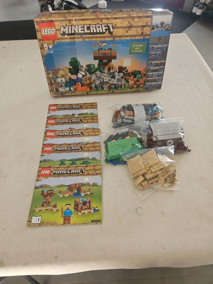 Lego Minecraft 21135