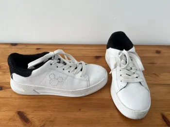 Chaussures avec oreilles de Mickey