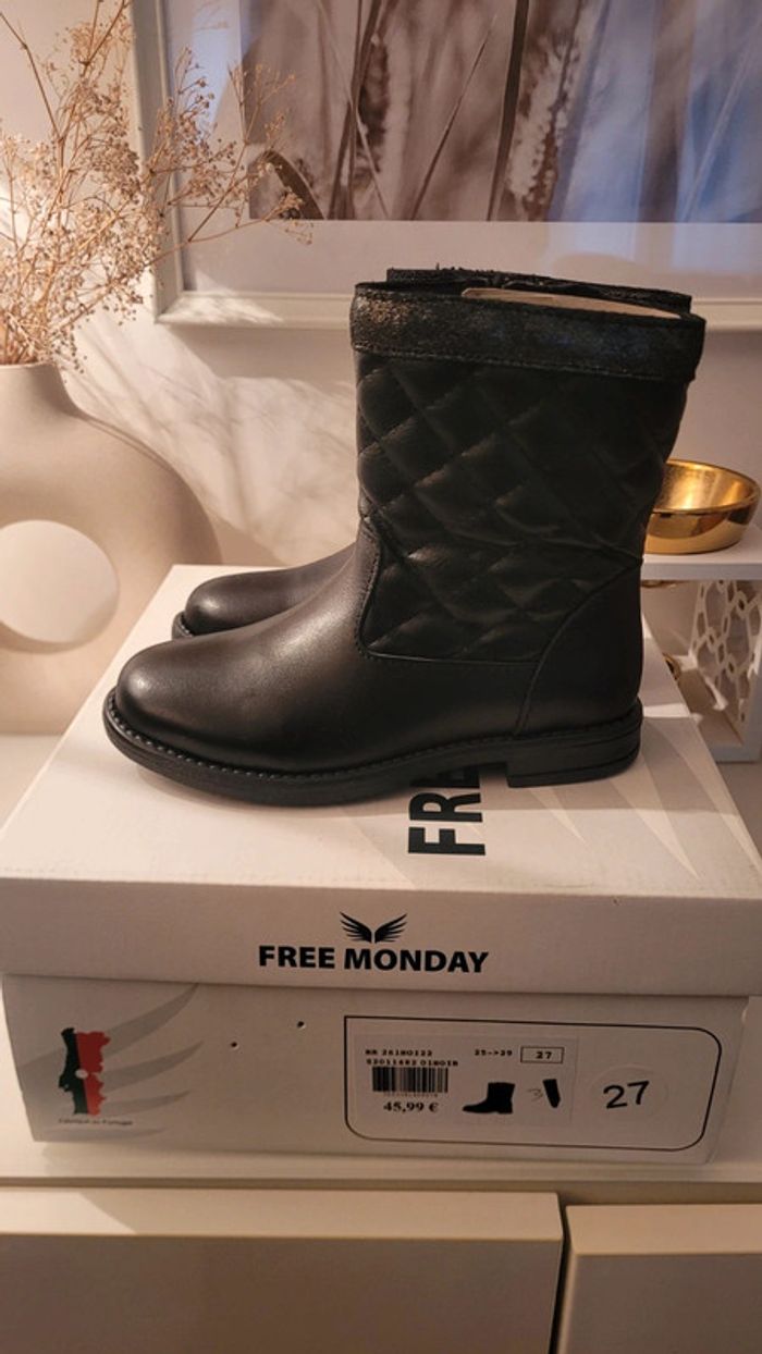 Bottes neuves cuir taille 27 - photo numéro 11