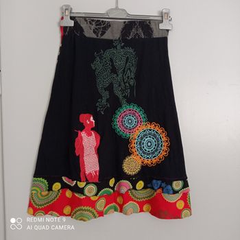 Jupe noire motifs multicolores t34 Desigual