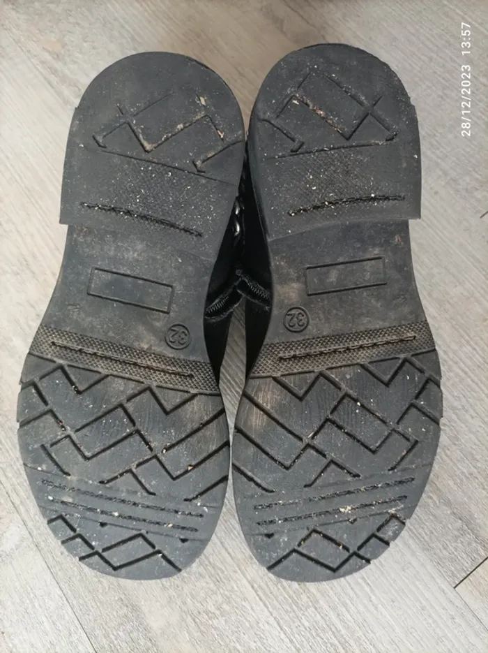 Bottines noires 32 - photo numéro 6
