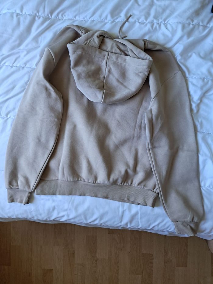 Sweat beige à capuche XS ou 14 ans - photo numéro 2