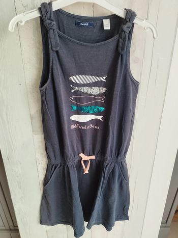 Robe été à sequins réversibles.