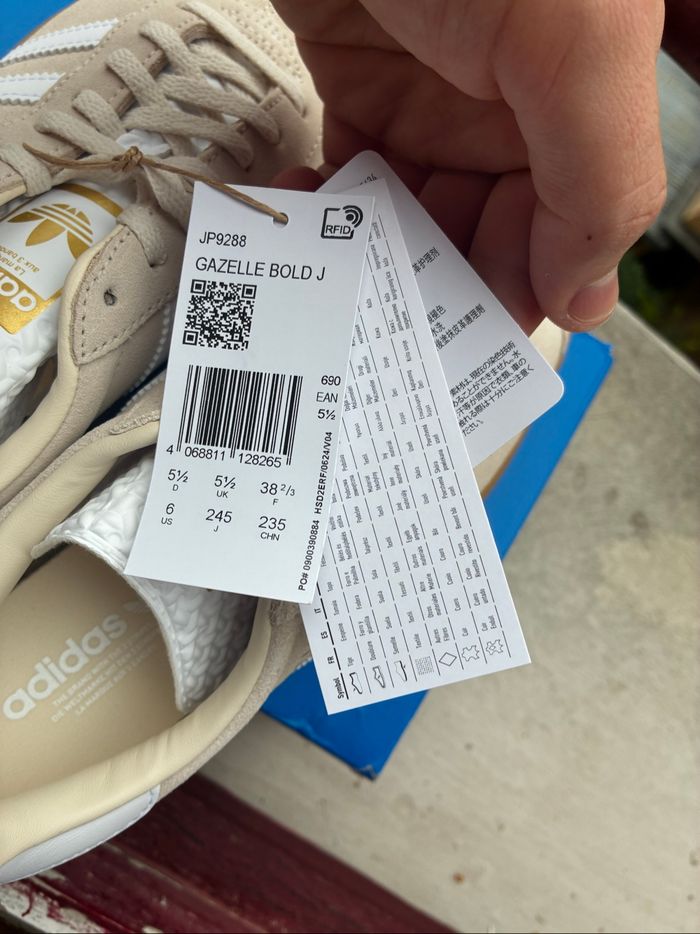 Adidas Gazelle Bold Wonder White/White/Gold Met - Taille 38,5 - Neuves - photo numéro 6