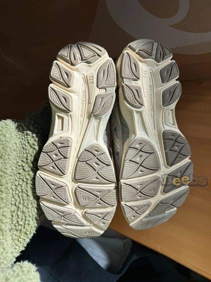 ASICS GEL-NYC Taille 42 - photo numéro 4