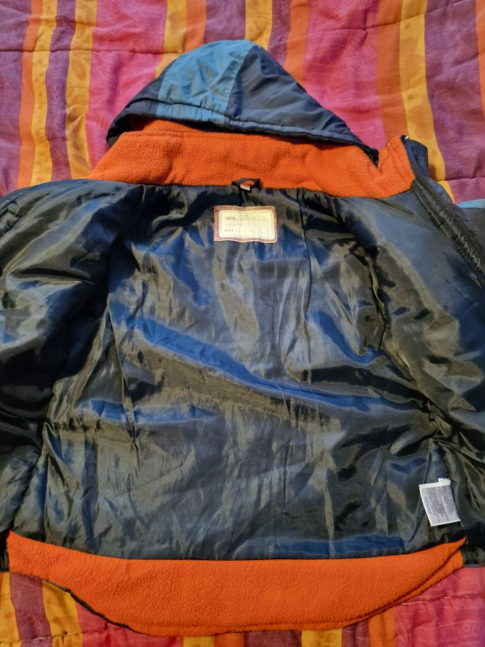 Petit blouson imperméable à capuche amovible - photo numéro 10