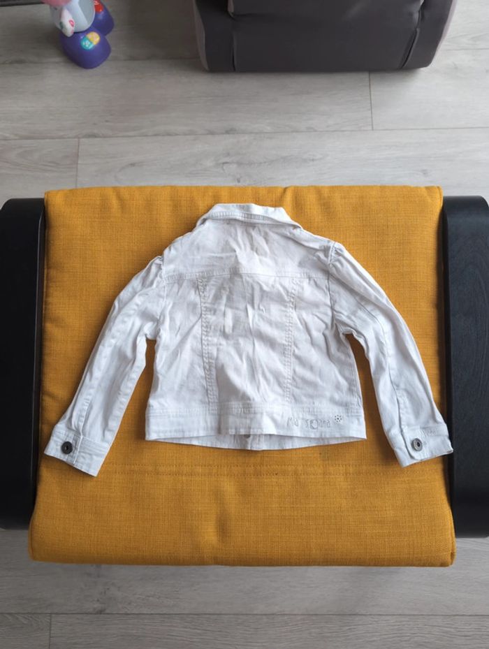 Veste blanche. Marque Mia Soana. Taille 3 ans - photo numéro 3