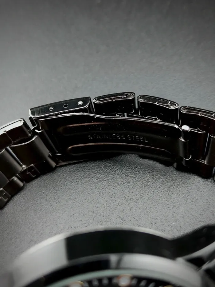 Montre noire métallique, duo bracelets perles - photo numéro 4