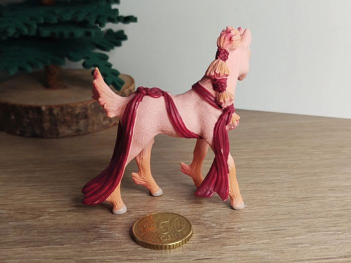 Figurine jeune licorne Rose Schleich Animal imaginaire Bayala - photo numéro 4
