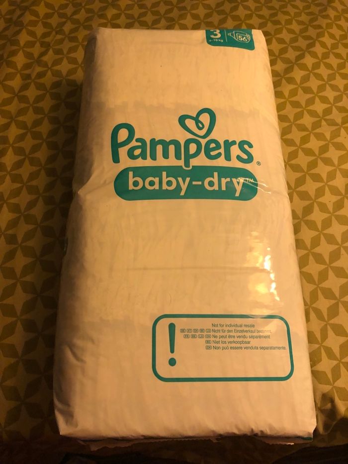 1 Paquet de 56 couches Pampers taille 3  6/10kg le paquet