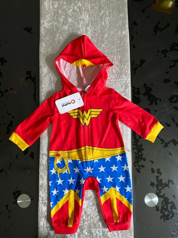 Déguisement justice league taille 0/3 mois neuf