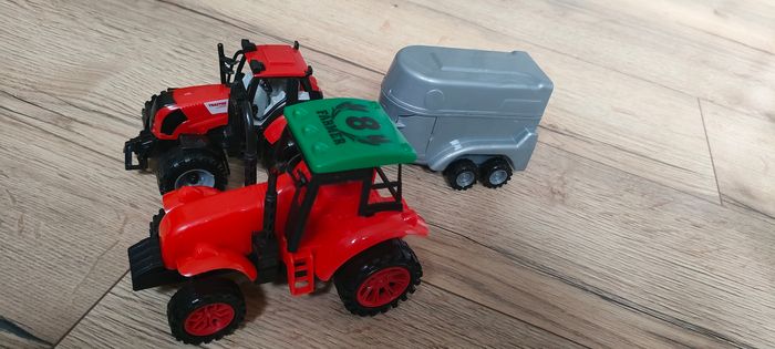Lot 2 tracteurs avec remorque - photo numéro 2