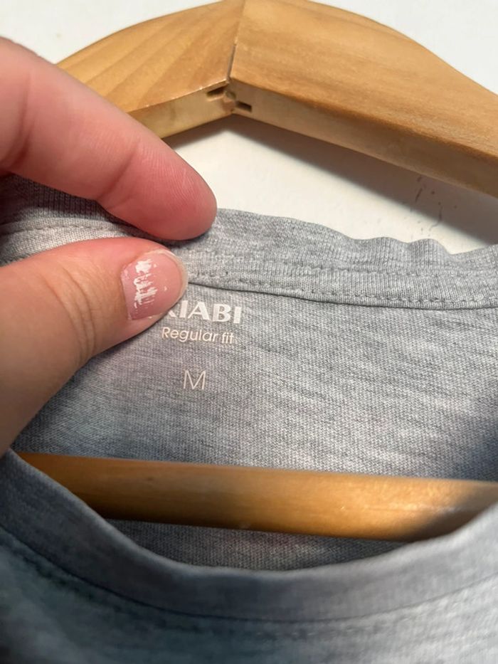 T-shirt broder logo audi  taille M - photo numéro 2