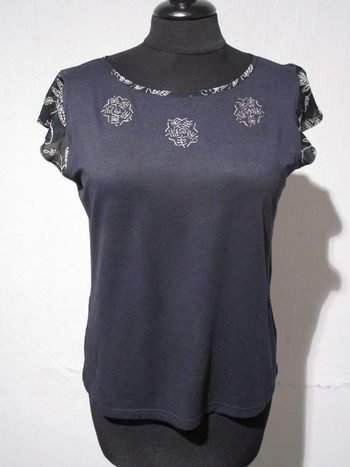 T-shirt noir fleurs beiges Jac Jac 40 NEUF