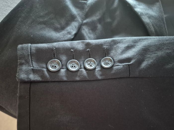 Tailleur noir - photo numéro 3