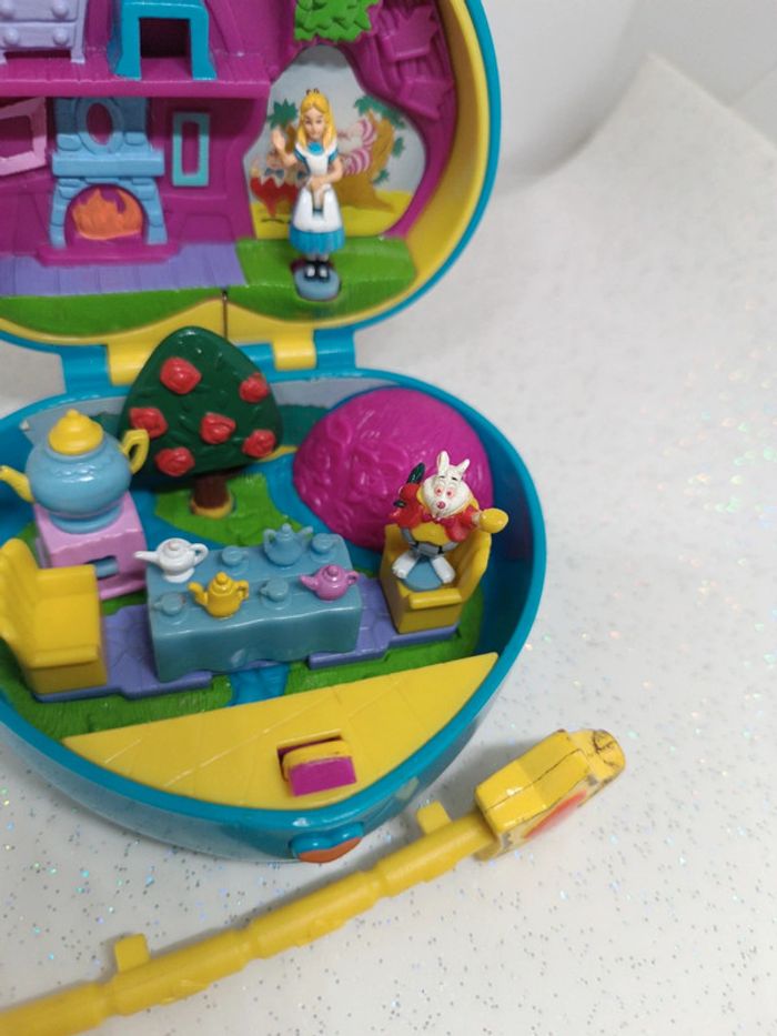 Polly pocket Disney mattel makeup surprise playset coeur bleu blue Heart Alice merveilles wonderland - photo numéro 4