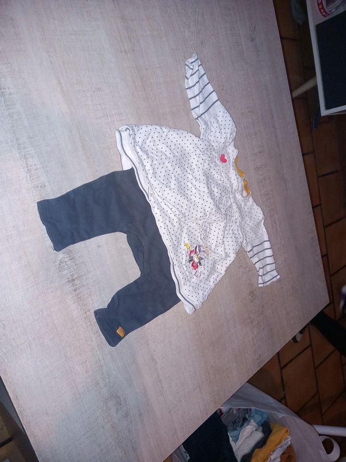 Combinaison 🌸 6 mois 🌸