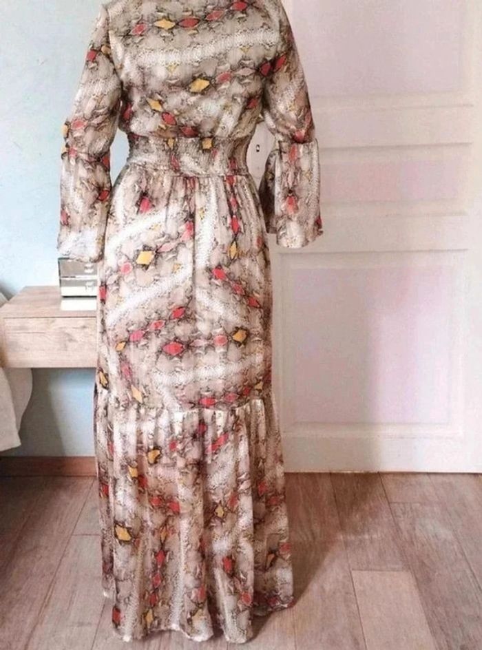 Robe longue  -  Made in  France  -  Motifs reptile  - Maëla  Paris  -  36  -  Parfait état - photo numéro 2