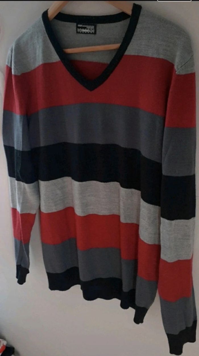 Pull col V 👋 - photo numéro 2