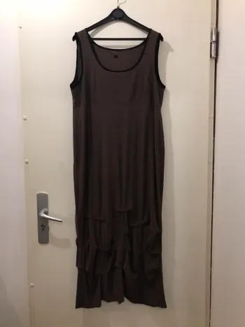 Robe femme longue sans manches marron taille unique