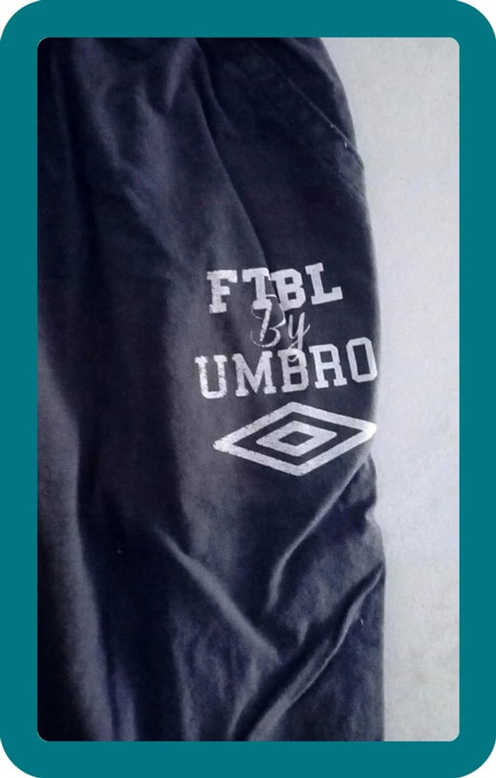 Short Umbro 18 mois - photo numéro 2