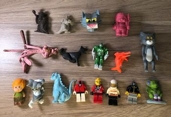 Lot petites figurines jouets vintage , créature lego