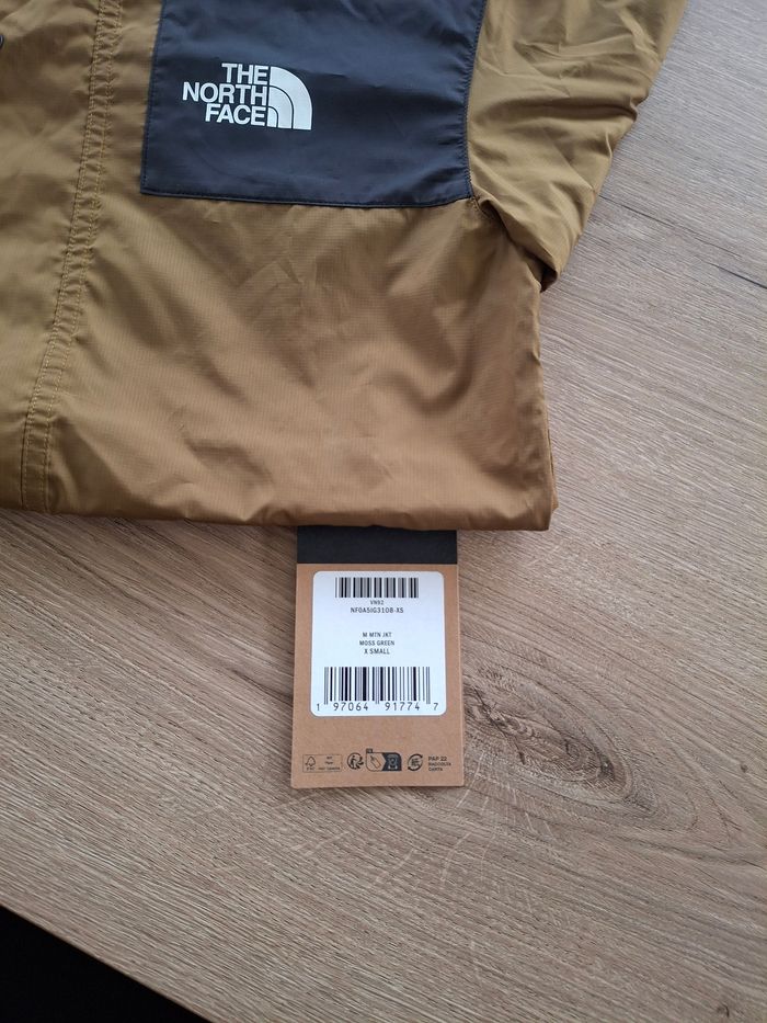 Veste Imperméable The North Face XS Marron Neuve - photo numéro 3