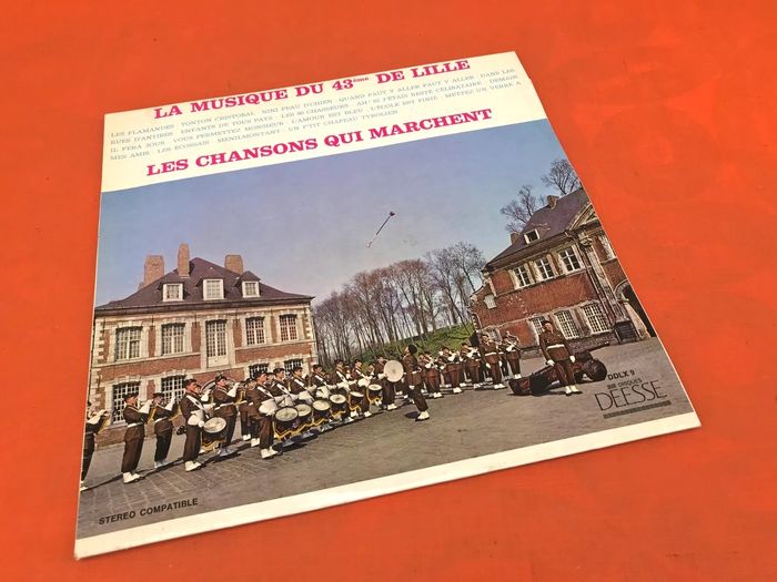 Vinyle 33 tours La musique du 43ème de Lille Les chansons qui marchent (1968) Disques DEESSE DDLX9 - photo numéro 7