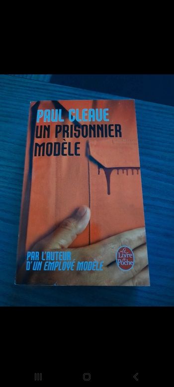 Livre un prisonnier modèle