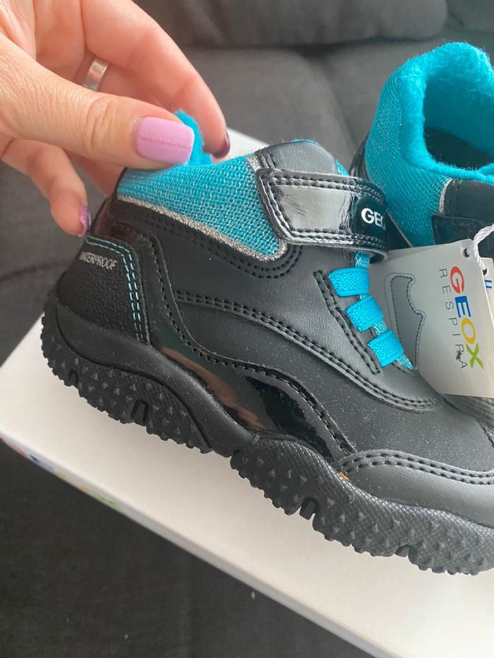 Basket fille ! Taille 23 neuve waterproof - photo numéro 7