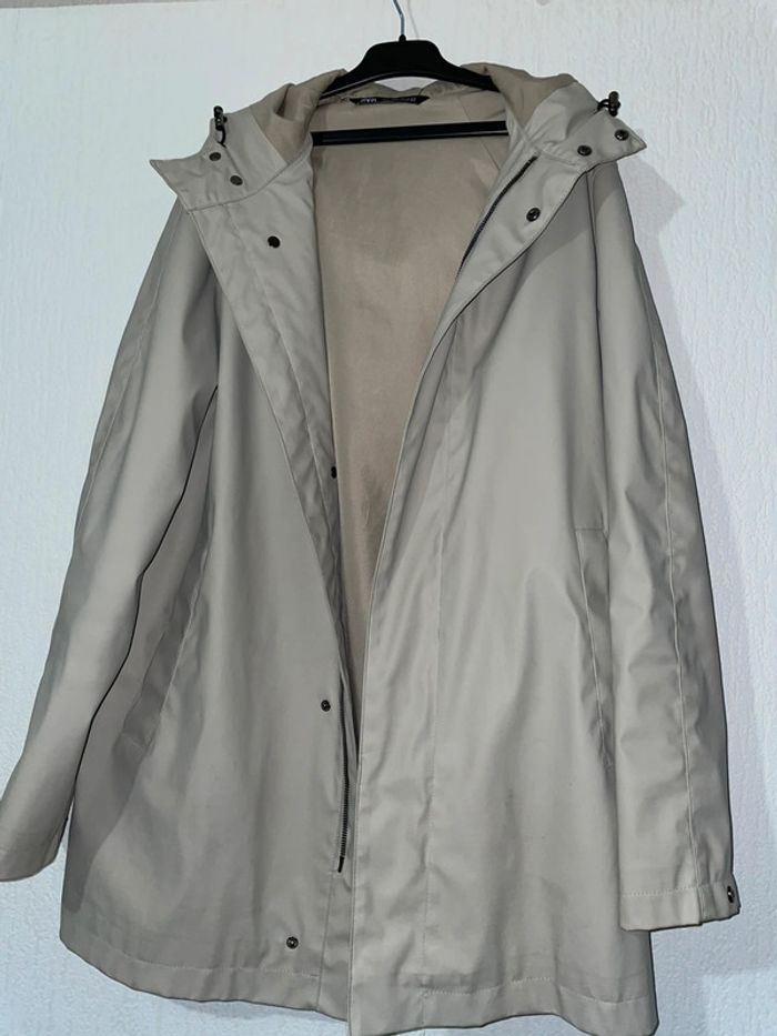 Veste imperméable beige à capuche Zara – Taille S