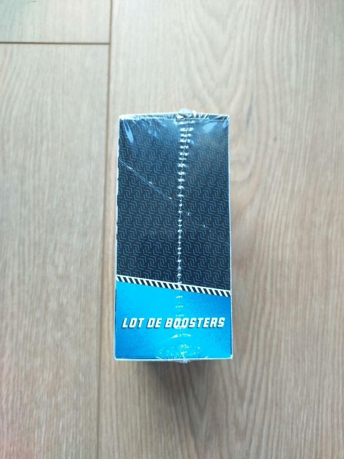 Bundle Pokémon Ev10.5 Foudre noire - photo numéro 3